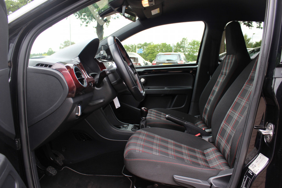 Volkswagen up! 1.0 TSI GTI / Navi by App / DAB / Parkeerhulp achter / Stoelverwarming / Cruise Control