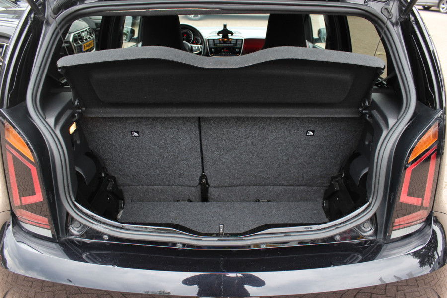 Volkswagen up! 1.0 TSI GTI / Navi by App / DAB / Parkeerhulp achter / Stoelverwarming / Cruise Control