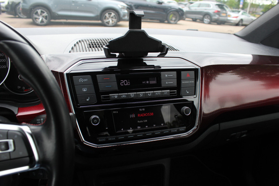 Volkswagen up! 1.0 TSI GTI / Navi by App / DAB / Parkeerhulp achter / Stoelverwarming / Cruise Control