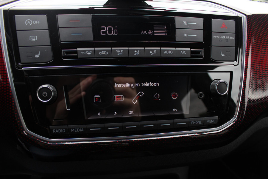 Volkswagen up! 1.0 TSI GTI / Navi by App / DAB / Parkeerhulp achter / Stoelverwarming / Cruise Control