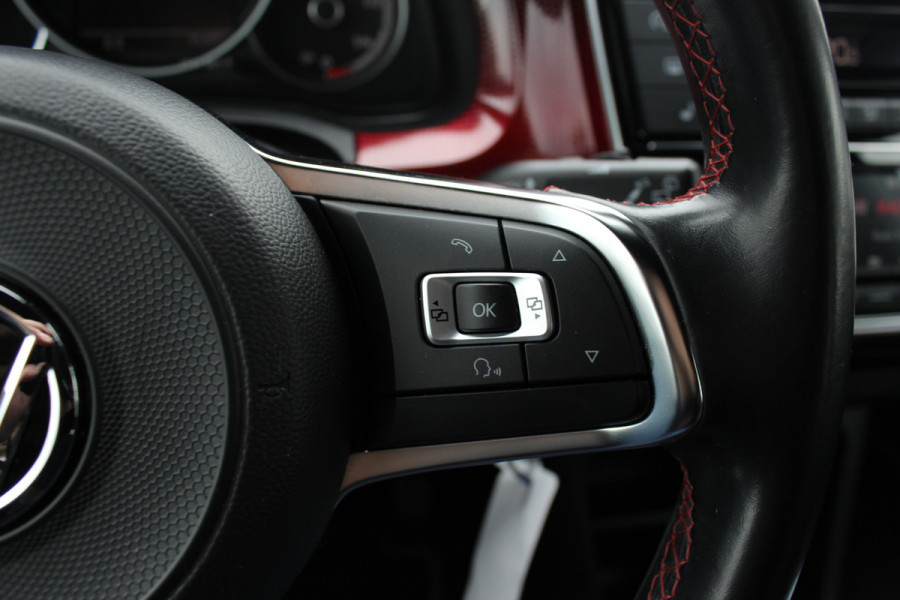 Volkswagen up! 1.0 TSI GTI / Navi by App / DAB / Parkeerhulp achter / Stoelverwarming / Cruise Control