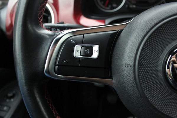 Volkswagen up! 1.0 TSI GTI / Navi by App / DAB / Parkeerhulp achter / Stoelverwarming / Cruise Control
