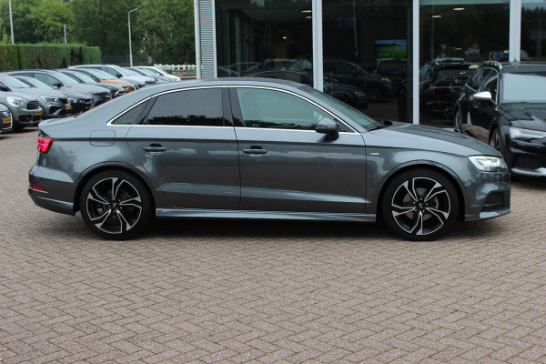 Audi A3 Limousine 1.5 TFSI CoD Sport S Line Edition / Navigatie / Parkeerhulp V+A / 18'' / Half Leder / Sportstoelen / Cruise Control