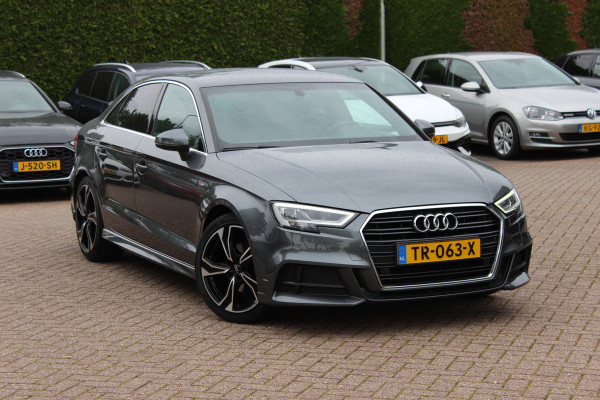 Audi A3 Limousine 1.5 TFSI CoD Sport S Line Edition / Navigatie / Parkeerhulp V+A / 18'' / Half Leder / Sportstoelen / Cruise Control