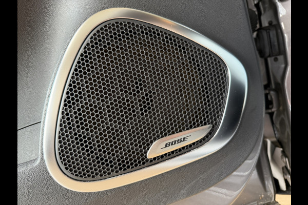 Renault Captur 0.9 TCe Intens | R-Link Navi | Bose | 17" | Camera | PDC V+A | Led |