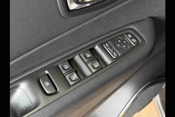 Renault Captur 0.9 TCe Intens | R-Link Navi | Bose | 17" | Camera | PDC V+A | Led |