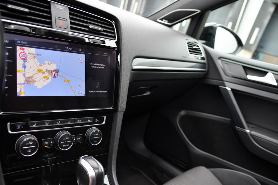 Volkswagen Golf 2.0 TSI 4Motion R Virtual Cockpit, Adaptieve Cruise, Camera, PANO, Dynaudi, Stoelverwarming, Clima, Uniek!