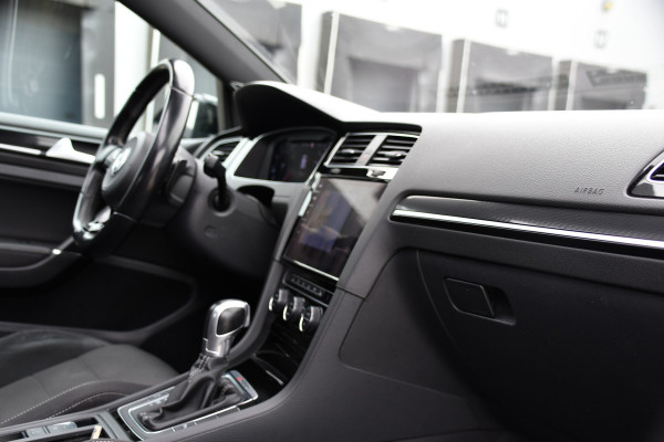 Volkswagen Golf 2.0 TSI 4Motion R Virtual Cockpit, Adaptieve Cruise, Camera, PANO, Dynaudi, Stoelverwarming, Clima, Uniek!