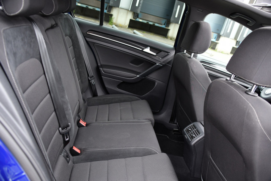 Volkswagen Golf 2.0 TSI 4Motion R Virtual Cockpit, Adaptieve Cruise, Camera, PANO, Dynaudi, Stoelverwarming, Clima, Uniek!