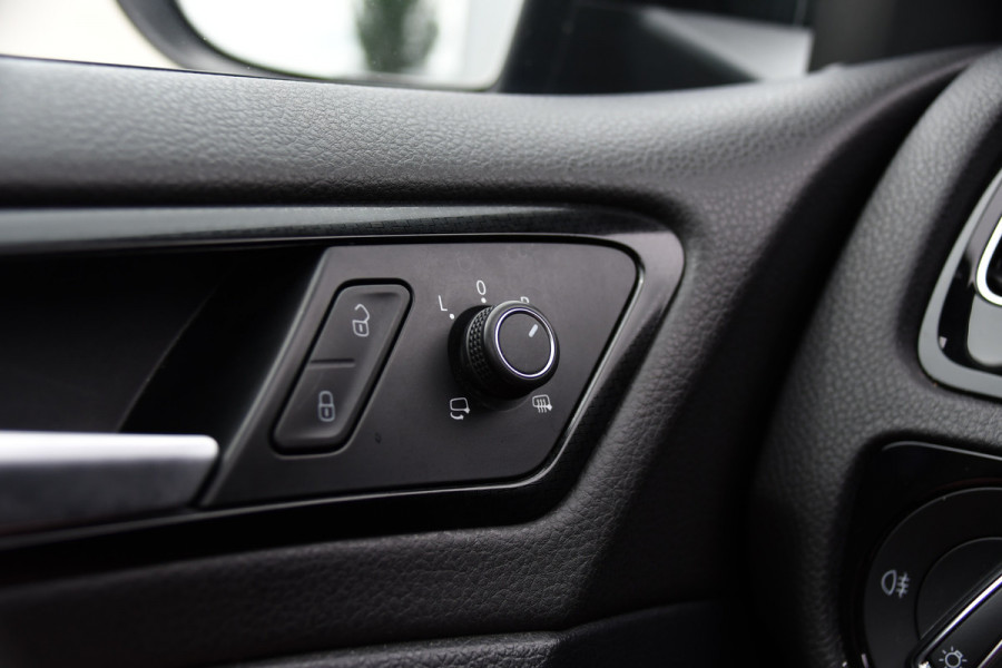 Volkswagen Golf 2.0 TSI 4Motion R Virtual Cockpit, Adaptieve Cruise, Camera, PANO, Dynaudi, Stoelverwarming, Clima, Uniek!