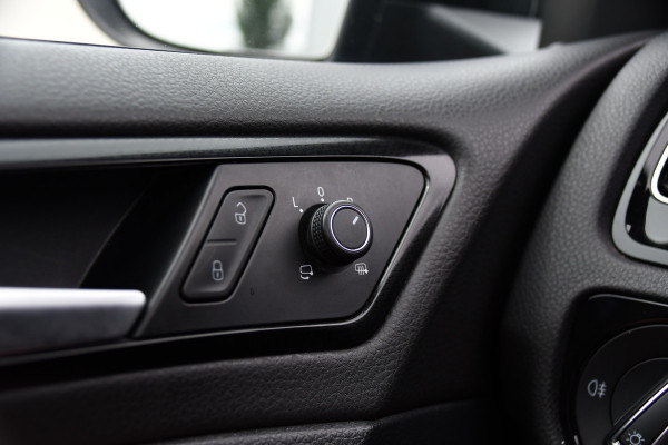 Volkswagen Golf 2.0 TSI 4Motion R Virtual Cockpit, Adaptieve Cruise, Camera, PANO, Dynaudi, Stoelverwarming, Clima, Uniek!