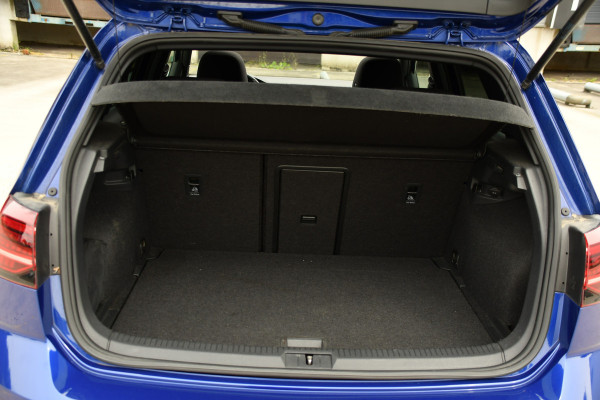 Volkswagen Golf 2.0 TSI 4Motion R Virtual Cockpit, Adaptieve Cruise, Camera, PANO, Dynaudi, Stoelverwarming, Clima, Uniek!