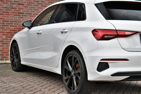 Audi A3 Sportback 35 TFSI 150pk Pano El-Klep Keyless Optic-black Carplay