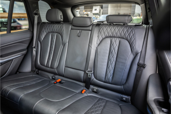 BMW X5 xDrive45e High Executive - M Sport | Kuipstoelen | Stoelkoeling | Carbon | Elek. Trekhaak
