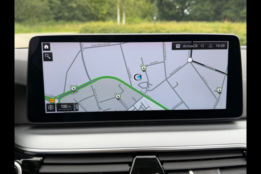 BMW 5 Serie Touring 530e Business Edition Plus, panoramadak, electr trekhaak, laser led , camera, 1 e eigenaar, NL auto met nap