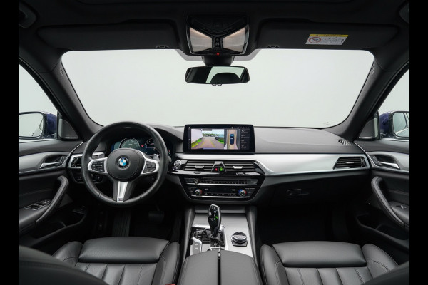 BMW 5 Serie Touring 530e Business Edition Plus, panoramadak, electr trekhaak, laser led , camera, 1 e eigenaar, NL auto met nap