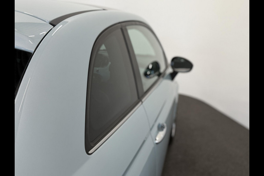 Fiat 500 1.0 Hybrid Dolcevita Panoramadak Navigatie Carplay Airco Cruise Control PDC Achter Lichtmetalen velgen