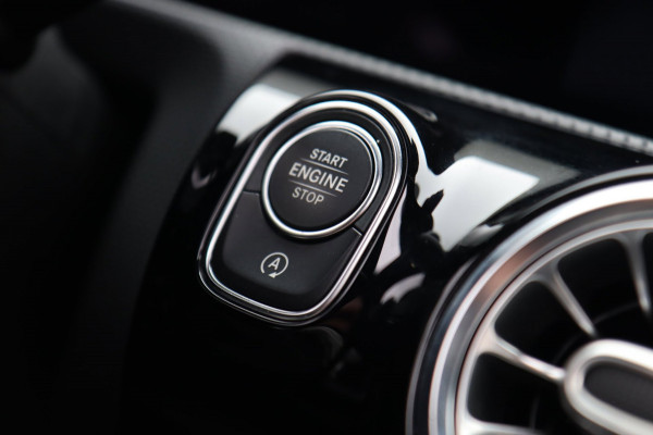 Mercedes-Benz CLA-Klasse 200 Premium Plus / PANO / MEMORY / BURMESTER / KEYLESS / CAMERA