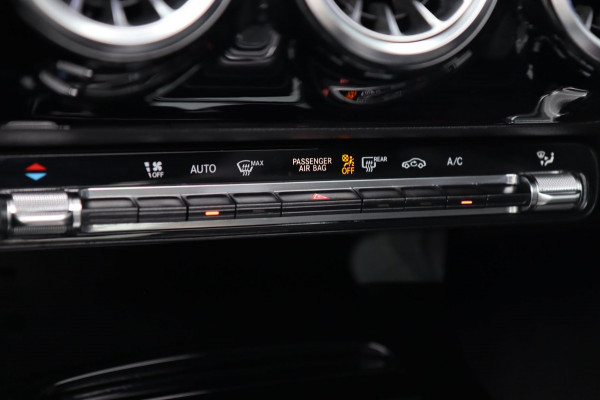 Mercedes-Benz CLA-Klasse 200 Premium Plus / PANO / MEMORY / BURMESTER / KEYLESS / CAMERA