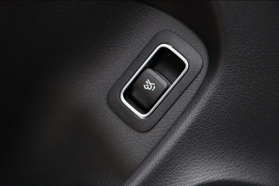 Mercedes-Benz CLA-Klasse 200 Premium Plus / PANO / MEMORY / BURMESTER / KEYLESS / CAMERA