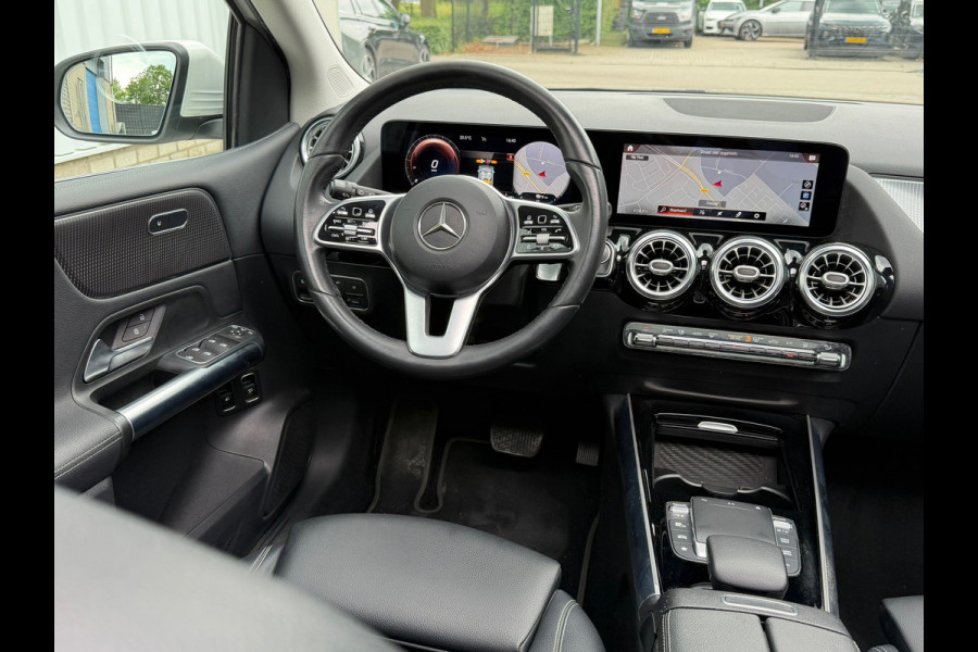 Mercedes-Benz B-Klasse 250 e Advantage 218 Pk | Panoramadak| Navigatie | Cruise | Clima |Camera 360 | Trekhaak |Full Led ] 17".