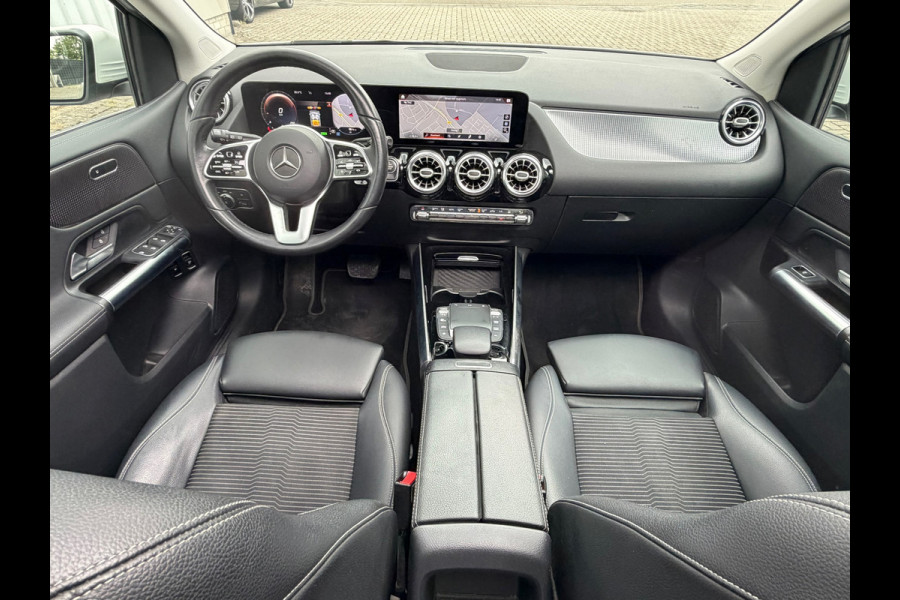 Mercedes-Benz B-Klasse 250 e Advantage 218 Pk | Panoramadak| Navigatie | Cruise | Clima |Camera 360 | Trekhaak |Full Led ] 17".