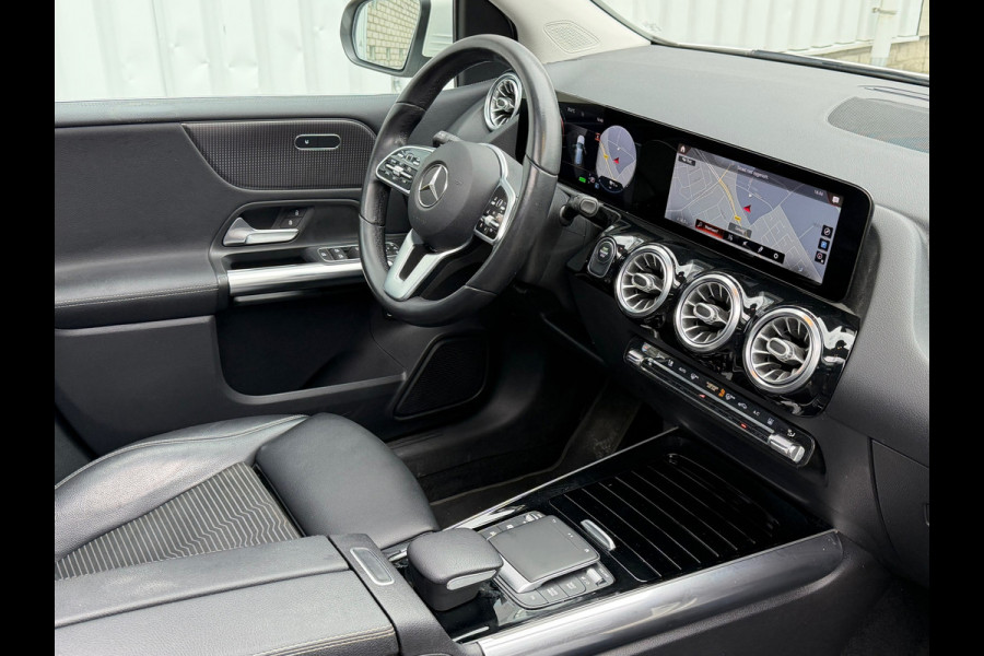 Mercedes-Benz B-Klasse 250 e Advantage 218 Pk | Panoramadak| Navigatie | Cruise | Clima |Camera 360 | Trekhaak |Full Led ] 17".