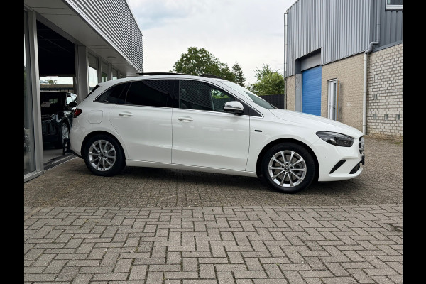 Mercedes-Benz B-Klasse 250 e Advantage 218 Pk | Panoramadak| Navigatie | Cruise | Clima |Camera 360 | Trekhaak |Full Led ] 17".