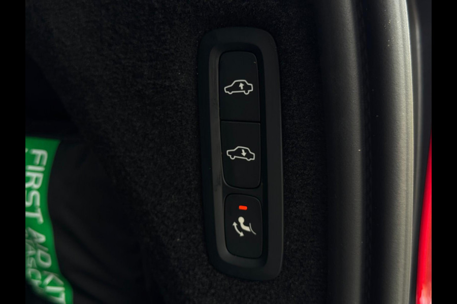 Volvo XC90 2.0 T8 Recharge AWD R DESIGN 455pk 7p PANO | LEDER | LED | TREKHAAK