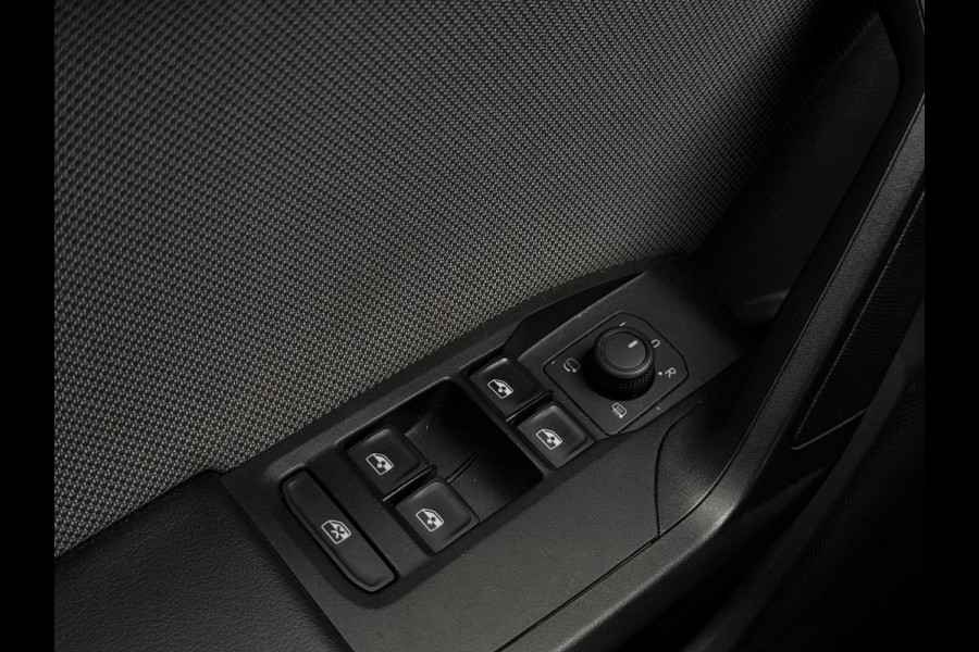 Seat Leon Hatchback 1.0 eTSI Style | Automaat | Camera | Zeer zuinig
