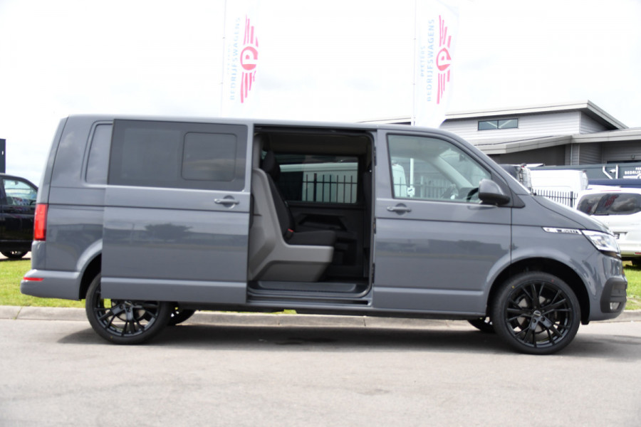 Volkswagen Transporter 2.0 TDI L2H1 30 DC Bulli Edition Adaptieve Cruise, Camera, Carplay, LED, Stoelverwarming, Standkachel, Automaat, Multimedia, Sensoren, Uniek!