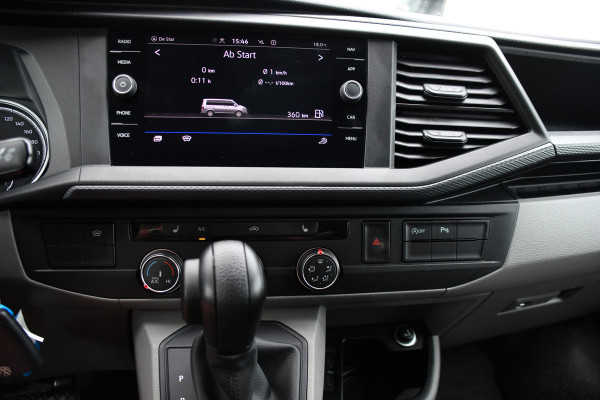 Volkswagen Transporter 2.0 TDI L2H1 30 DC Bulli Edition Adaptieve Cruise, Camera, Carplay, LED, Stoelverwarming, Standkachel, Automaat, Multimedia, Sensoren, Uniek!