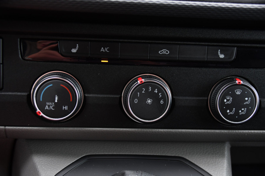 Volkswagen Transporter 2.0 TDI L2H1 30 DC Bulli Edition Adaptieve Cruise, Camera, Carplay, LED, Stoelverwarming, Standkachel, Automaat, Multimedia, Sensoren, Uniek!