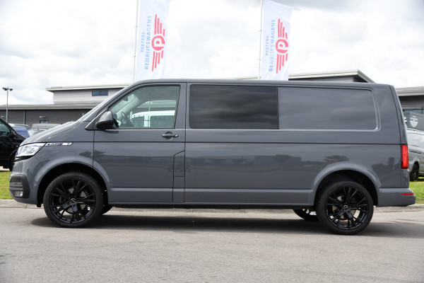 Volkswagen Transporter 2.0 TDI L2H1 30 DC Bulli Edition Adaptieve Cruise, Camera, Carplay, LED, Stoelverwarming, Standkachel, Automaat, Multimedia, Sensoren, Uniek!