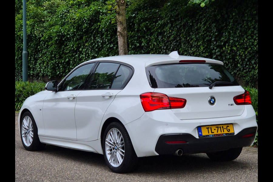 BMW 1-serie M Sport 1e EIGENAAR LCI Automaat Wit NAP NL 118i Executive