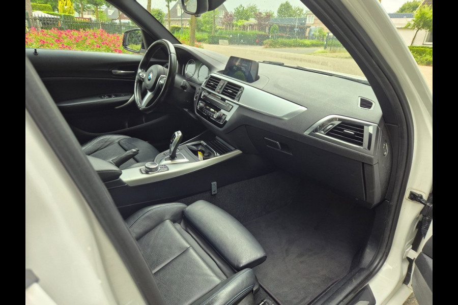 BMW 1-serie M Sport 1e EIGENAAR LCI Automaat Wit NAP NL 118i Executive