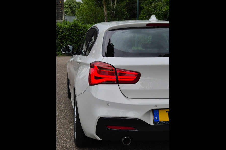 BMW 1-serie M Sport 1e EIGENAAR LCI Automaat Wit NAP NL 118i Executive