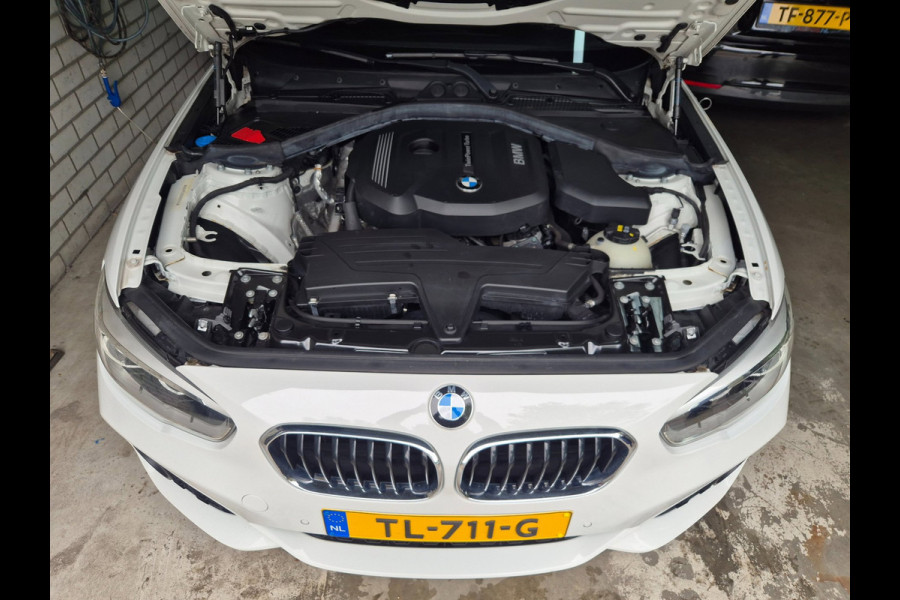 BMW 1-serie M Sport 1e EIGENAAR LCI Automaat Wit NAP NL 118i Executive