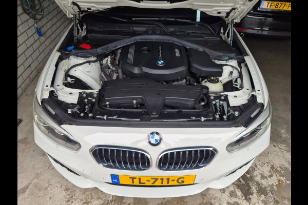 BMW 1-serie M Sport 1e EIGENAAR LCI Automaat Wit NAP NL 118i Executive