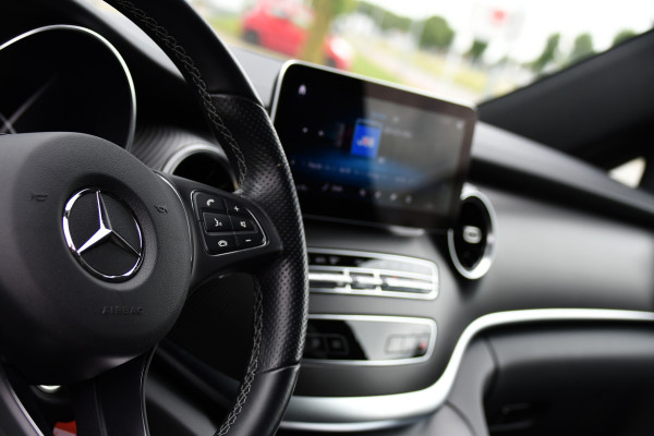Mercedes-Benz V-Klasse 300d L2 DC AMG Edition Adaptieve Cruise, 360 Camera, Carplay, Stoelverwarming/verkoeling, 240pk, LED, Leder, Automaat, Uniek!