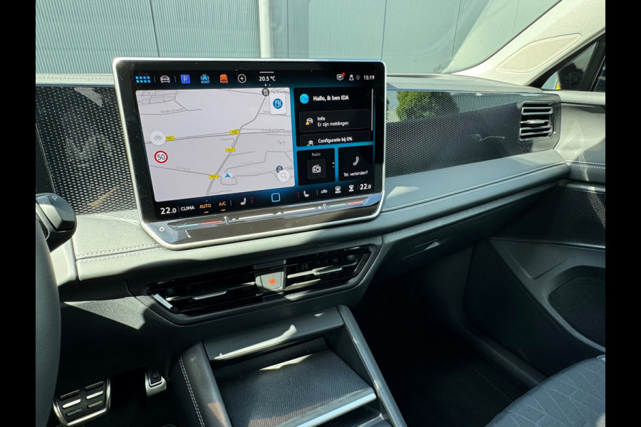Volkswagen Tiguan 1.5 eTSI 'Goal' * TREKHAAK * 360Gr camera * Sideassistent * Navigatiesysteem *