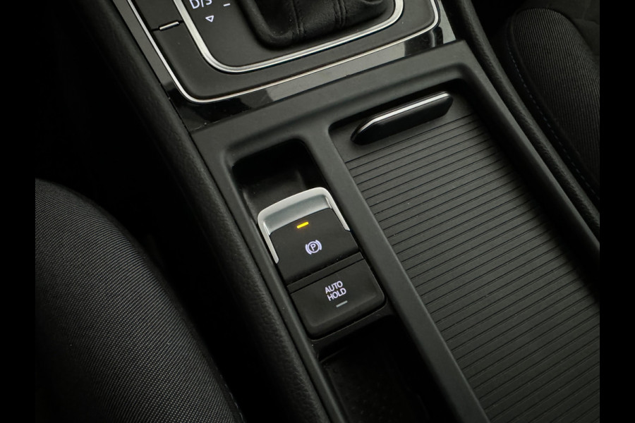Volkswagen Golf 1.0 TSI Comfortline Camera|CarPlay|ACC