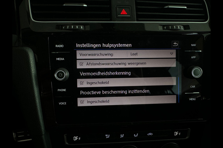 Volkswagen Golf 1.0 TSI Comfortline Camera|CarPlay|ACC