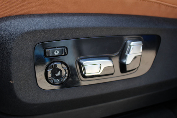 BMW X5 xDrive50e M-Sport Pro | Vierwielbesturing | Trekhaak | Spoilerpakket | H&K | Panoramadak | Luchtvering