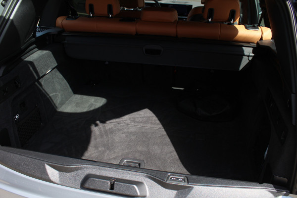 BMW X5 xDrive50e M-Sport Pro | Vierwielbesturing | Trekhaak | Spoilerpakket | H&K | Panoramadak | Luchtvering