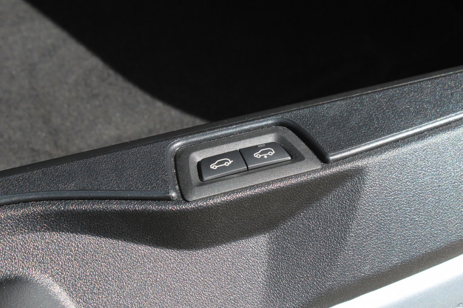 BMW X5 xDrive50e M-Sport Pro | Vierwielbesturing | Trekhaak | Spoilerpakket | H&K | Panoramadak | Luchtvering