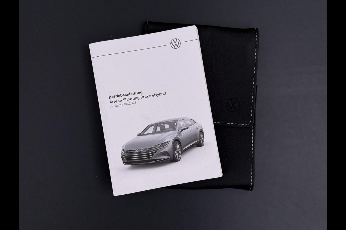 Volkswagen Arteon Shooting Brake 1.4 TSI eHybrid R-Line BINNEN + BUITEN VAN: 37.900,- VOOR: 34.877,- UW WKVOORDEEL: 3.023,- | PANO| NAPPALEDER SPORTSTOELEN| ELEK. STOEL MET MEMORY| ELEK. ACHTERKLEP| ACHTERBANK VERWARMD| CAMERA| STOELVERWARMING| CARPLAY| DODE HOEK SENSOR