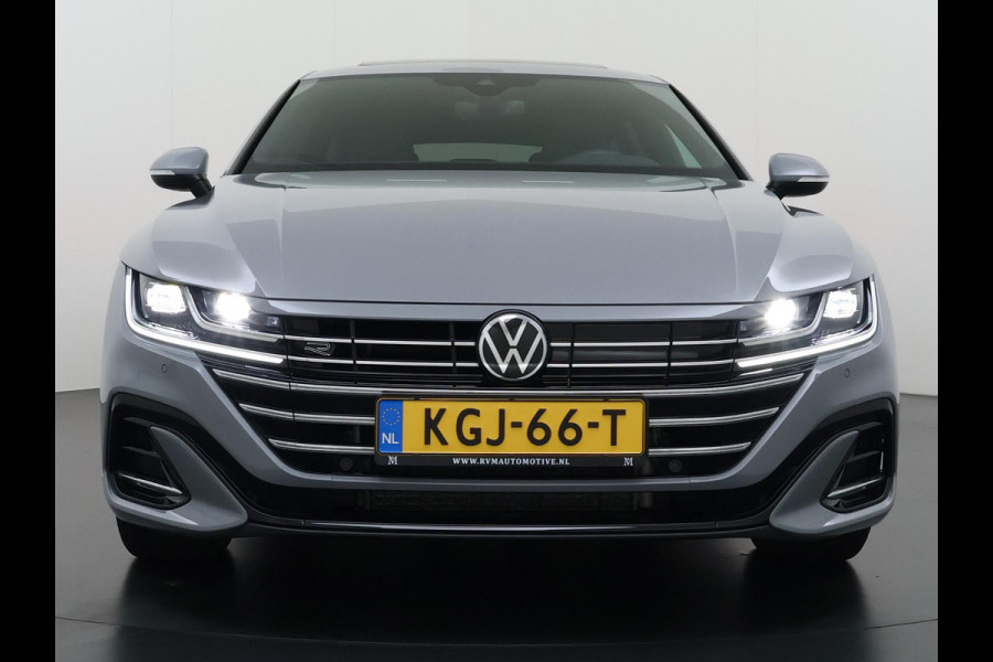 Volkswagen Arteon Shooting Brake 1.4 TSI eHybrid R-Line BINNEN + BUITEN VAN: 37.900,- VOOR: 34.877,- UW WKVOORDEEL: 3.023,- | PANO| NAPPALEDER SPORTSTOELEN| ELEK. STOEL MET MEMORY| ELEK. ACHTERKLEP| ACHTERBANK VERWARMD| CAMERA| STOELVERWARMING| CARPLAY| DODE HOEK SENSOR