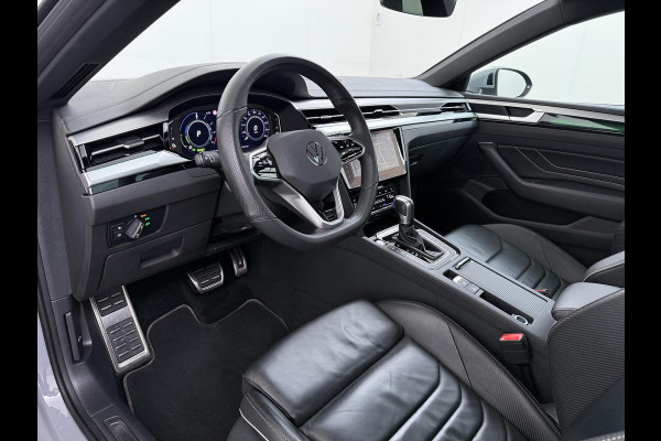 Volkswagen Arteon Shooting Brake 1.4 TSI eHybrid R-Line BINNEN + BUITEN VAN: 37.900,- VOOR: 34.877,- UW WKVOORDEEL: 3.023,- | PANO| NAPPALEDER SPORTSTOELEN| ELEK. STOEL MET MEMORY| ELEK. ACHTERKLEP| ACHTERBANK VERWARMD| CAMERA| STOELVERWARMING| CARPLAY| DODE HOEK SENSOR