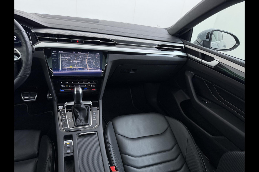 Volkswagen Arteon Shooting Brake 1.4 TSI eHybrid R-Line BINNEN + BUITEN VAN: 37.900,- VOOR: 34.877,- UW WKVOORDEEL: 3.023,- | PANO| NAPPALEDER SPORTSTOELEN| ELEK. STOEL MET MEMORY| ELEK. ACHTERKLEP| ACHTERBANK VERWARMD| CAMERA| STOELVERWARMING| CARPLAY| DODE HOEK SENSOR